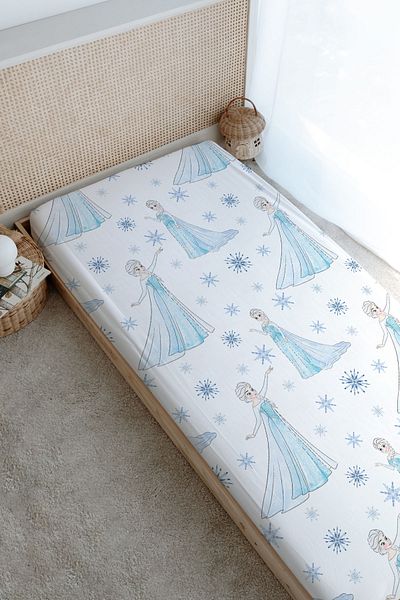 Tuğba Kuğu Elsa Cartoon Series Printed Flat Sheet