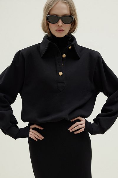 Suud Collection Черен суитшърт със златни копчета Mimi