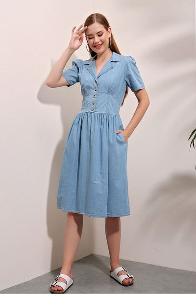 LE CARAMBOLE Rochie de damă albastră din denim cu mânecă scurtă cu buzunar cu nasturi