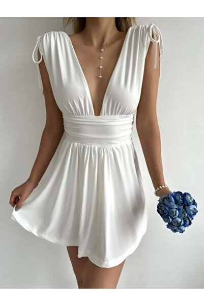 KEEP LOOK Omzu Bağcıklı Derin Göğüs Ve Sırt Dekolteli Sandy Kumaş Şortlu Mini Elbisemiz 1. Kalite