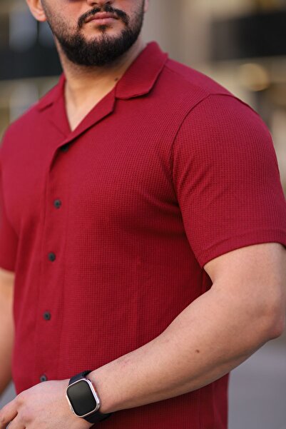 Know Men's Burgundy Knitted Short Sleeve Shirt