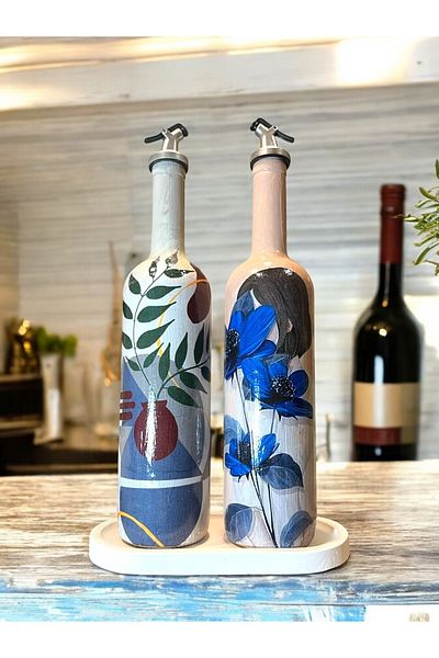 Mes Reves Blue Floral Pattern - 75ml Olive Oil Set of 2 with Girl's Presentation Stand