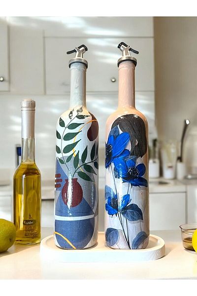 Mes Reves Blue Floral Pattern - 75ml Olive Oil Set of 2 with Girl's Presentation Stand