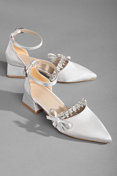 camaiore Women's Silver Satin Mini Heeled Shoes Stone Embroidered Pointed Toe Sveta