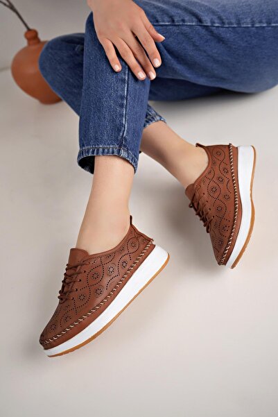 Diego Carlotti حذاء كاجوال نسائي من الجلد الطبيعي - DD9728