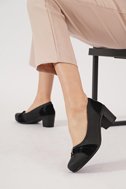 Moda Pie Pantofi cu toc de damă din satin negru - cu centură Resan și detaliu...