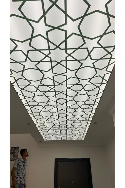 poster marketi Altın Detaylı Geometrik Gergi Tavan | Şık ve Modern Tasarım | ...