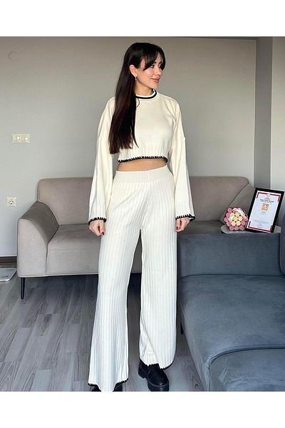 AB LOOKS Γυναικείο πλεκτό σετ εκρού - Χοντρό χειμωνιάτικο πουλόβερ και παντελόνι Palazzo
