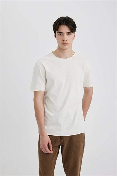 DeFacto Kurzärmliges Basic-T-Shirt mit normaler Passform und Rundhalsausschnitt B7755ax24sm