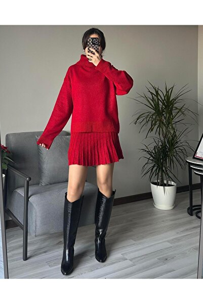 AB LOOKS Kadın Kırmızı Kalın Kışlık Kazak Ve Pileli Mini Etek Ikili Takım Pamuk Kışlık Boğazlı Alt Üst Triko