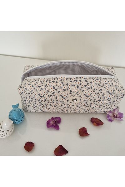 M&B Cream Daisy Pattern XL Size Travel Case for Dyson Airwrap and All Your Hair Styler