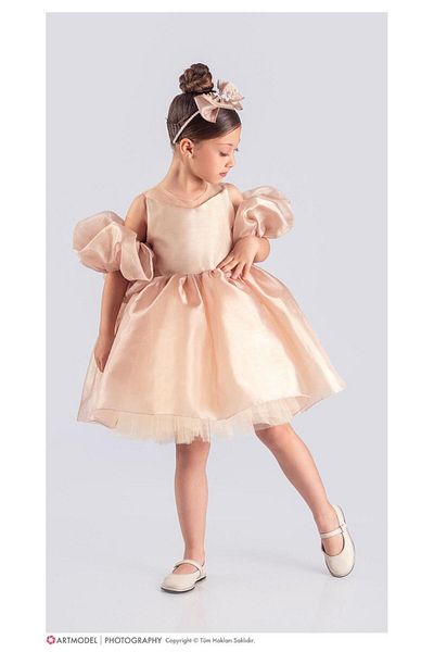 KOKOŞ BEBEK 23 aprilie Rochie inclusiv coroana din satin