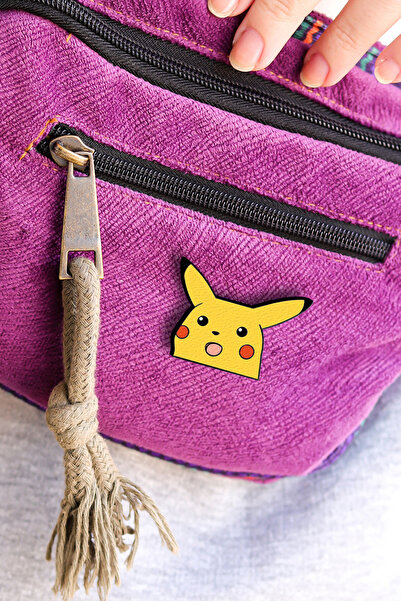 Rozzy Lab Şaşkın Pikaçu - Rozet - Broş - Yaka Çanta Aksesuar