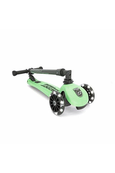 SCOOT AND RIDE Highwaykick 3 LED Wheeled Children's Scooter Kiwi170301-96359