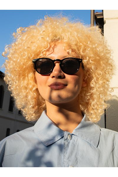 TomyHelf Black Framed Dark Lens Simple and Stylish Metal Detailed Decorative Sunglasses