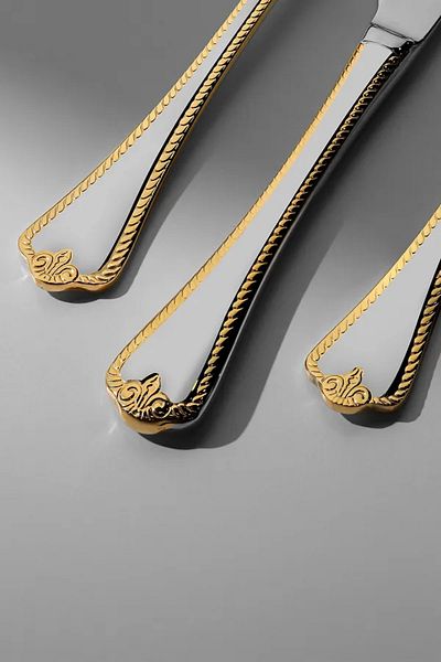 Nehir Cutlery set. (Spoons - forks - knives). Consists of 89 pieces. With luxury wooden box.Gold