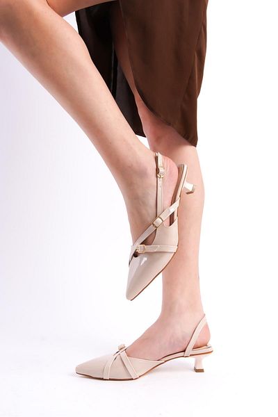 Bak Store Piele lacuită bej Pantofi cu toc de 3 cm Cataramă cu bandă Detaliat vârf ascuțit