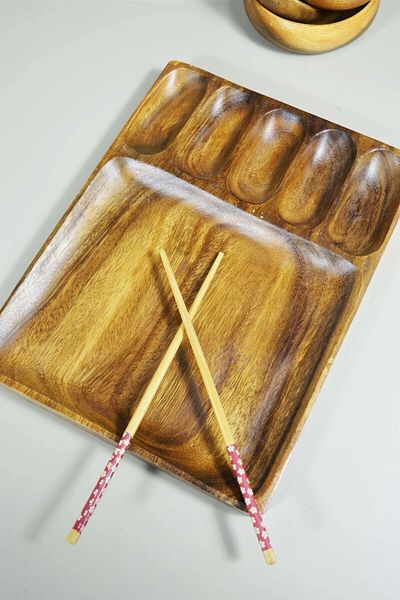 SepetçiBaba Multi-Purpose 6-Compartment Acacia Presentation Plate