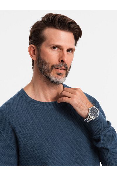 OMBRE Pánský pletený svetr RELAXED FIT s diamantovým úpletem - tmavě modrá V2 OM-SWSW-0110 S