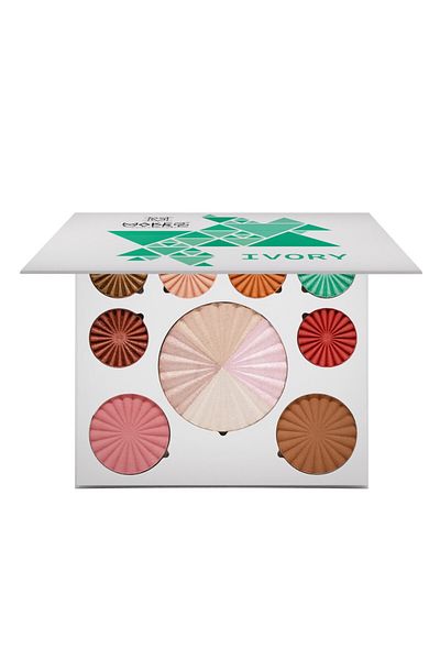Makeover22 Face Contour Kit & Highlighter IVORY Palette M3601