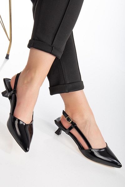 Bak Store Piele lacuita neagra Catarama cu varf ascutit Pantofi cu toc de 3 cm