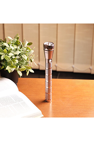 Olsenmark Rechargeable LED Flashlight 2500mAh Lithium-ion Battery