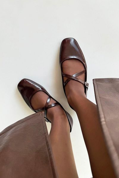 STRASWANS Balerini Blake Burgundy pentru damă - Curea încrucișată, piele șifonată