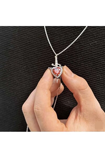 Herşey Nota Kalbimin İçindesin Çift Kolye Seti Kırmızı Kalp Kılıç Kolye Gotik...