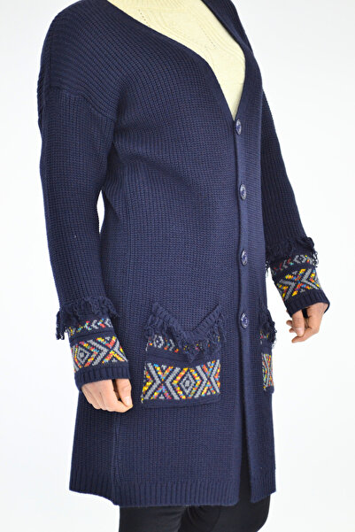 Tuğra Плюшева деталізована вишита куртка з ґудзиками, синя