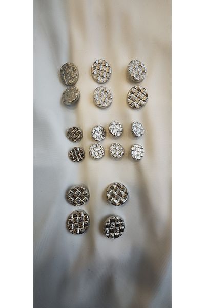 Uçar Metal Button - Comfortable and Fashionable Design