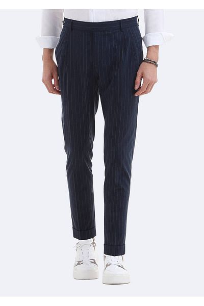 Ramsey Klassische Hose im Carrot Fit aus Webstoff