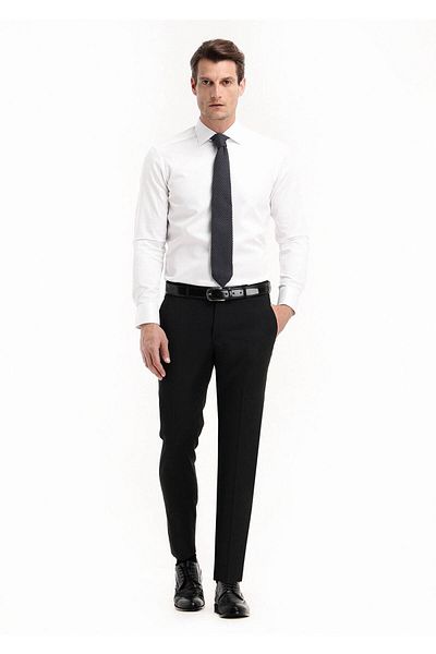 Ramsey Einfarbiges, klassisch gewebtes Hemd aus 100 % Baumwolle im Regular Fit