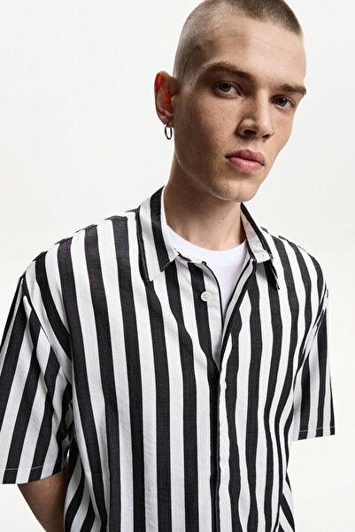 Bershka Relaxed fit kısa kollu gömlek