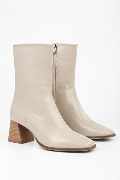 Shoeberry Γυναικείες μπότες Talve Beige γυαλιστερές, αμβλύ μύτη με τακούνι