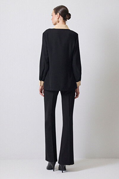 Touché Privé Gold Buttoned Crepe Shirt