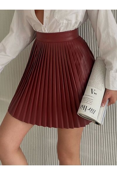 Ecenin Favorileri Cumpărați o mărime mai mare - Fusta mini pentru femei din piele artificială plisată bordeaux