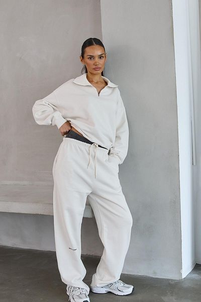 South Coast Ecru Zippered Sweatshirt and Sweatpants Set