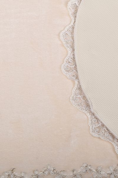 Dokumacıoğlu Σετ χαλάκι μπάνιου Venus 3 τεμαχίων κρεμ χρώματος δαντέλας - Τουαλέτα με αντιολισθητική βάση