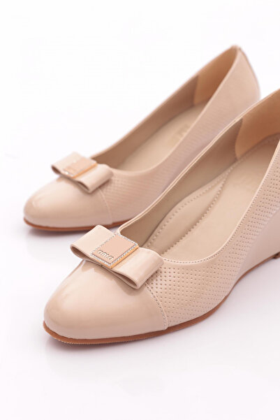 DGN Beige Patent Leather Wedge Sole Women's Shoes - 369333539