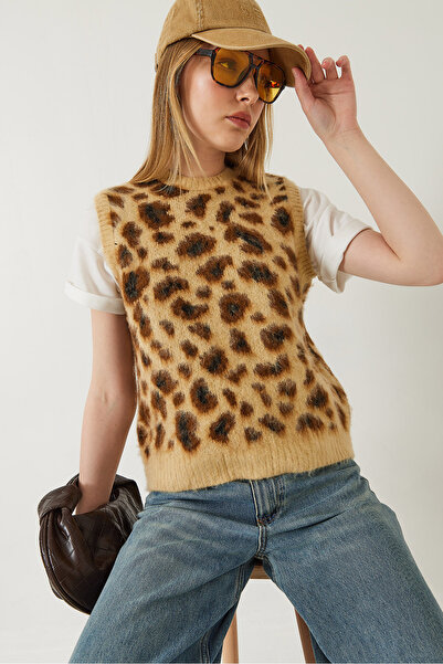 Bianco Lucci Women's Raised Leopard Patterned Sweater 20246281