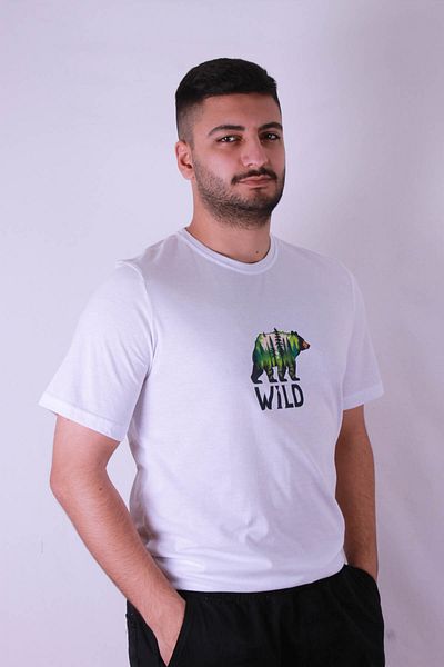 trender Мъжка тениска с принт на дива мечка в бяло