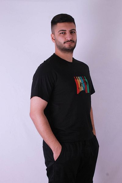 trender Мъжка тениска с лятна черна принтирана палма