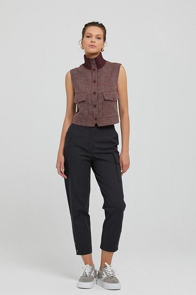 Naar Women's Turtleneck Pocket Detailed Button Closure Sleeveless Claret Red Vest Naar91705-Bordo