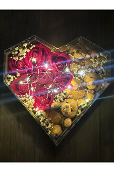 14 ŞUBAT Kalpli kutu içinde romantik hediyeler