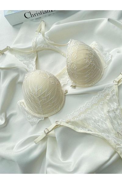 SATTENS Butterfly Detail on the Back Front Opening Clip-On Padded Bra Underwear Set