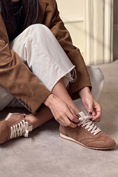 NİŞANTAŞI SHOES Dámská šněrovací sportovní obuv Helen Brown Suede Flat Sole