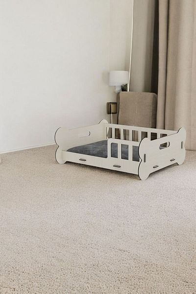 Evene Wooden Durable Large Cat Bed - Light Oak Color Bone Model