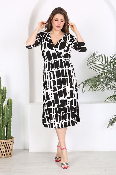 Mooi XXL Plus Size Women's Dress - Black and White, Geometric Square Pattern, Double Breasted Collar, Stretch Waist