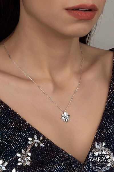 Swarovski Zirconia Solitaire Flower Necklace