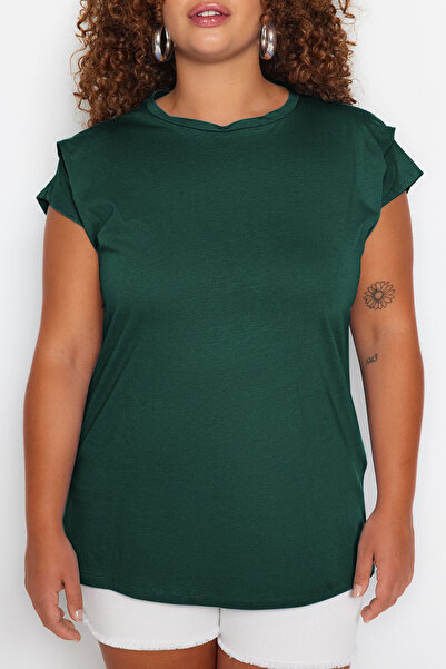 Trendyol Curve Detail rukávu se zeleným výstřihem ze 100% bavlny TBBSS22BF0023